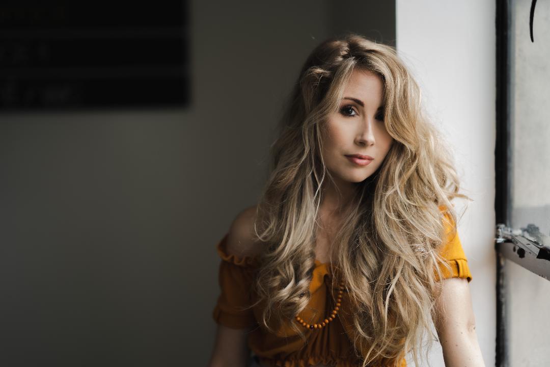 Emma King Sat Oct 11th 2025 8pm-10pm